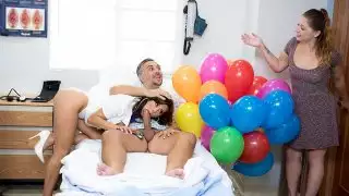 تحصل مارس الجنس على الكسيس Fawx بواسطة مريضها في فحص روتيني
