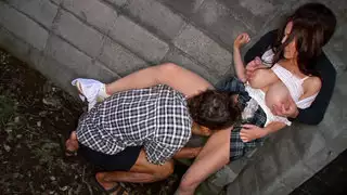 زقاق الثلاثي في ​​ليلة