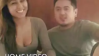 ركوب ليمو إلى القصر البديل للحزب الساخن بين الأصدقاء