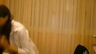 خطوة أمي يحصل كس شغل من الخلف بواسطة ديك كبيرة