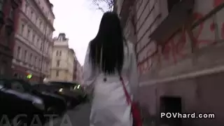 التقطت في بوف العام خبطت في الأماكن المغلقة