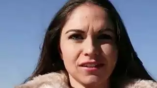 ضخمة الثدي الهواة Eurobabe facialed لجزء من المال