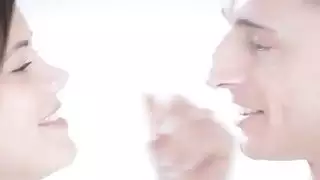 جمال روسي لطيف يجتمع على الأرض