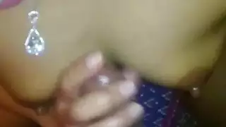 اليابانية الهواة بالإصبع صاحب الحمار