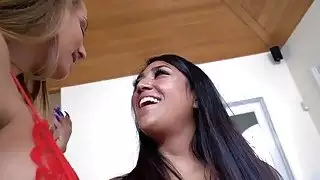 رائع فاتنة مثليه لعق الحلو الهرات