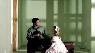 وقحة الساخنة في ثوب يحصل بوسها مارس الجنس