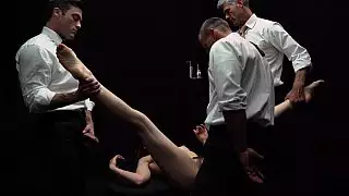 يصرخ للرحمة