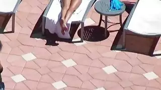 لاتينا الياسمين يعطي رئيس و ليرة في هزلي