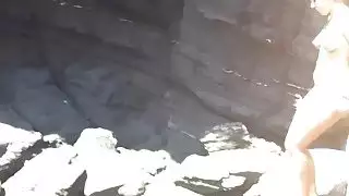 العراة الإناث مع البظر كبير عارية على الشاطئ المتلصص كام