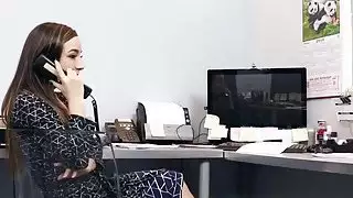 بوس دسار الشد بامبي بروكس كس في المكتب
