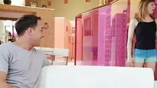 Petite ارييل سكاي الملاعين ن ابتلاع نائب الرئيس السري