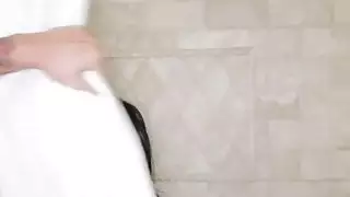 مثير في سن المراهقة تايلور ريد الاستحمام مع stepbro والحصول على هذا جيد د