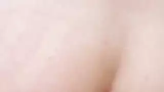 الأبرياء شقراء petiteaped يئن مثل وقحة