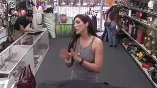 الشباب الساخن شقراء كبيرة الثدي آخر راض العملاء