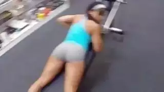 الزنجبيل الاستمناء العام عضلي الفرخ ينتشر النسر للحصول على النقد