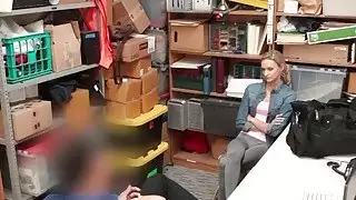 LP ضابط الملاعين إيما هيكس ركوب على أعلى من له كوك