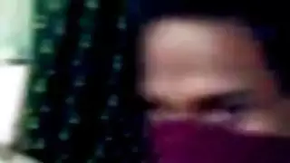 زوجان عربيان يمارسان الجنس العاطفي في منزلهما