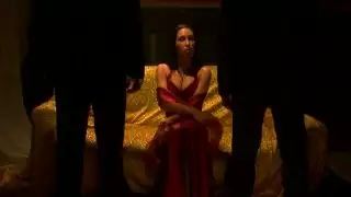 يعطي ميا دايموند ذو المظهر الأنيق اللسان إلى 2 جنتنت في وقت واحد