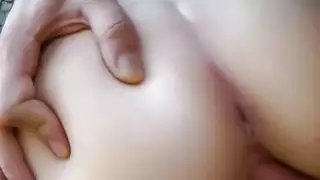 عري العامة وممارسة الجنس في الهواء الطلق محفوفة بالمخاطر
