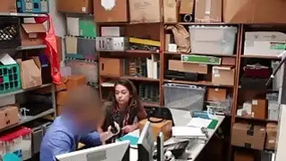 شين بلير يرتكب خطأ في حياتها عندما يرفرف