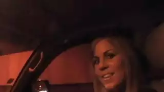 Babe يحتاج لويند الصعب لترويض بوسها حلق