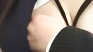 الحصول على HANDJOB من فتاة مكتب!