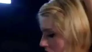 مقيد في سن المراهقة مقيد بواسطة عشيقة!