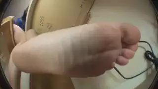 مورغان تحت مكتب قدم