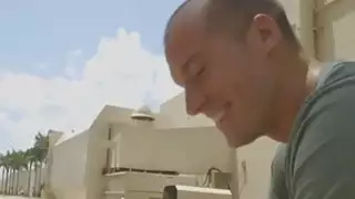 ضربات ساخنة bigtit لاتينا في السيارة