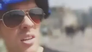 سخيف البريطاني bigtit الهاوي إلى نقد