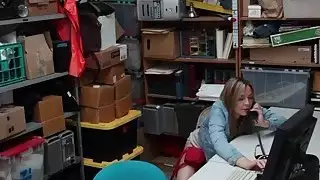 حصل بلير وليامز على بعض الثدي اللطيف