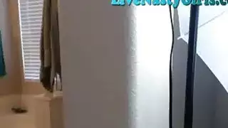 فتاة الساخنة كاميرا يأخذ دش لك 1