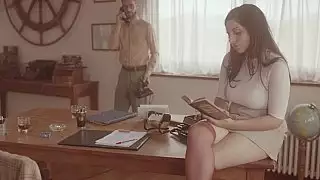 رجل وسيم النسائي الاعياد على كس ضيق نظيفة