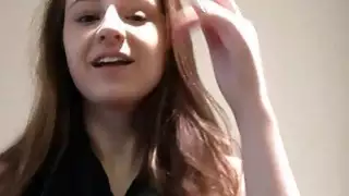 سمسار عقارات مثير يجعل من بيع المنزل مع بوسها