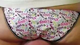 فرخ الهواة يجلس على وجهه