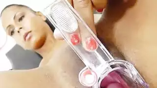 الأبنوس أتساءل أخذ فحص العضو التناسلي النسوي جيدة