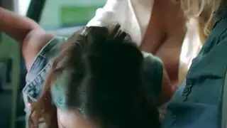 جلسة سخيف الثلاثي المتشددين في المقعد الخلفي مع انجيل وجيمينا