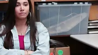 كارلي غراي كذاب قبالة بوسها في الأعلى