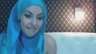 هذا مسلم Babe هو قنبلة الجنس الحقيقي
