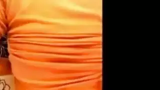 صديقي يلعقني ثم يمزجني