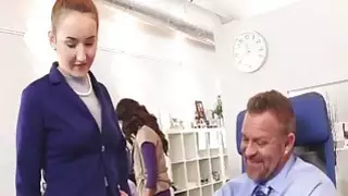 Gigi Flamez و Katalina Mills الحصول على قصف في منصبه