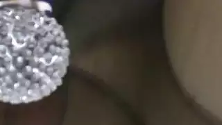 امرأة سمراء مثير كلو جيمس اللعب بوسها