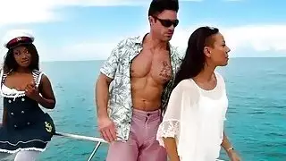 سكايلر يسقط ركبتيها لامتصاص تشارلز bigdick