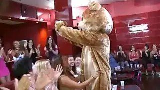 يجعل المتعرية الأحبة الشهوانية البرية