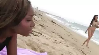غرامة سوداء فاتنة اليشم أسبن و Shae Spreadz اللعنة بعد تعلق على الشاطئ