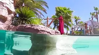 الوافد الجديد تحول جنسى مارس الجنس في تجمع ناد
