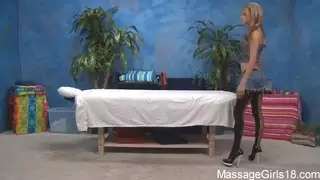فيرونيكا متنكرين قبل التدليك