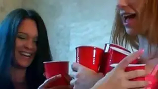 مفعم بالحيوية غال مع خطوط تان يعطي ركوب مثالية