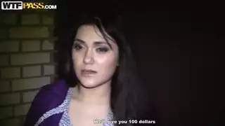 يحصل التقطت وقحة blowbanged وثمل