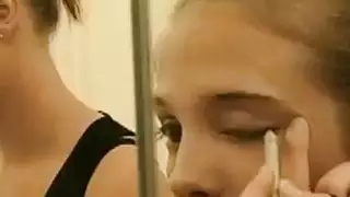 أقرن الرجال يضايقون مع الراقصات البطن ضخمة titted